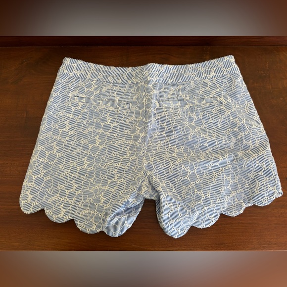 Lilly Pulitzer Buttercup short - Picture 3 of 4